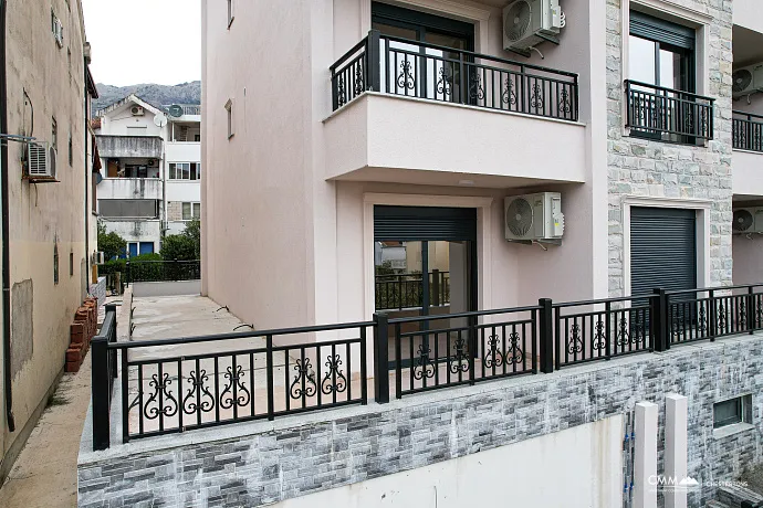 Modernes Apartmenthaus mit Meerblick in Budva