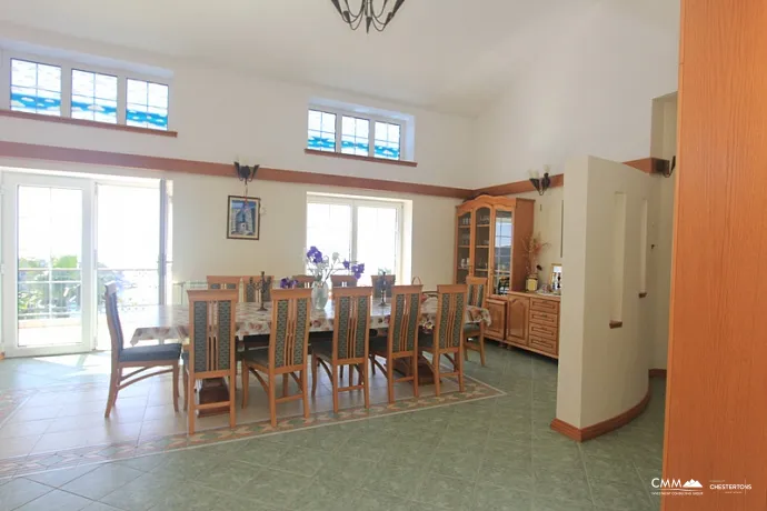 Luxusvilla mit Meerblick