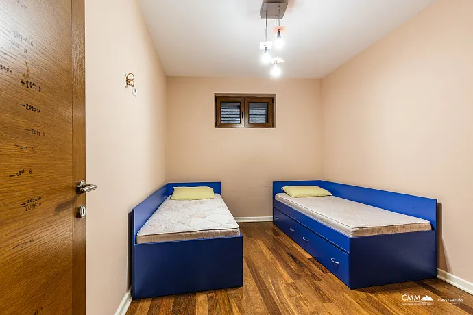 Zwei-Zimmer-Wohnung 84 m² in Pržno – Komfort und Gemütlichkeit am Meer