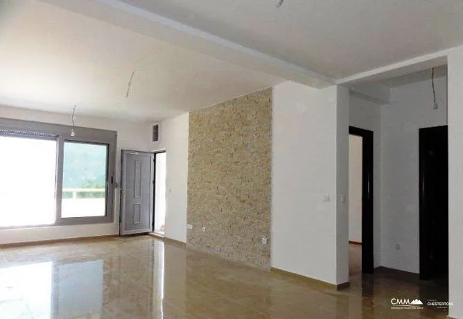Einzimmerwohnung in Dobrota mit Meerblick