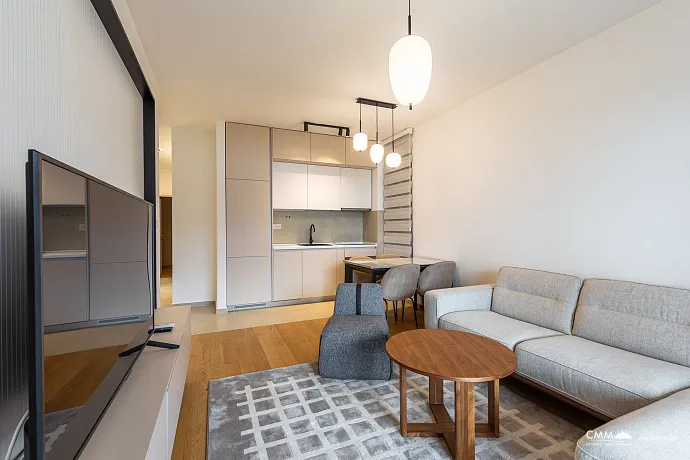 Luxuriöse Zweizimmerwohnung in Bečići – Panoramablick auf Sveti Stefan