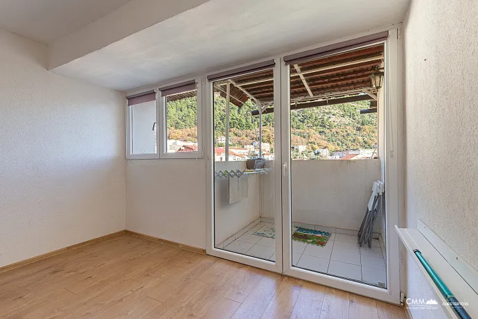 Zweizimmerwohnung in Budva, 60 m², Top-Lage nahe dem Strand