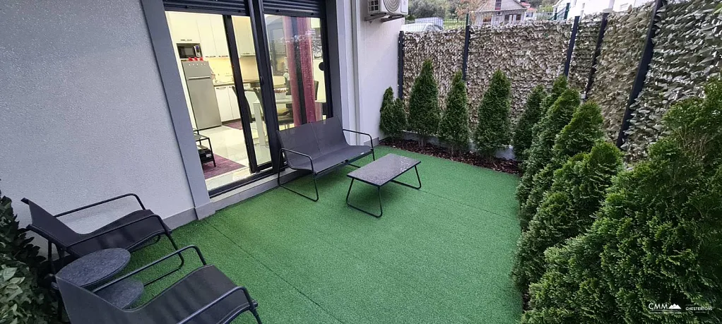 Moderne Wohnung im schönen Djenovici