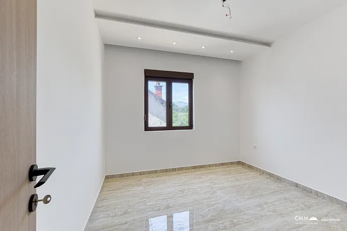 Renovierte Wohnung in Tivat, 78 m²