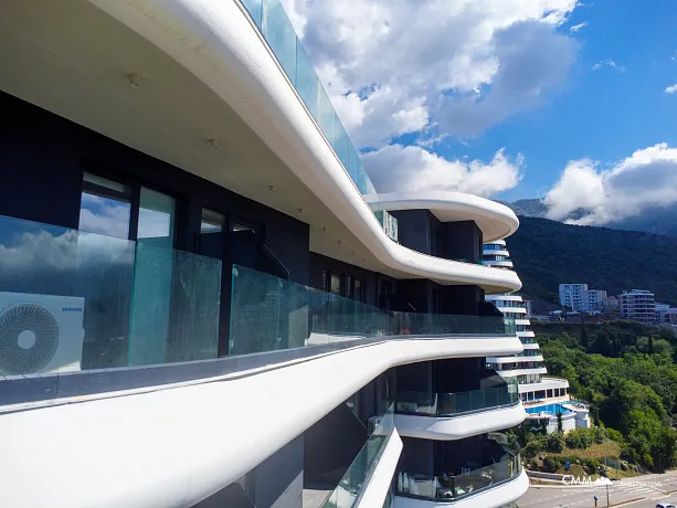 Neue Wohnanlage in erster Linie, Becici