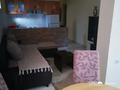 Apartment mit einem Schlafzimmer in Budva und eigenem Garten