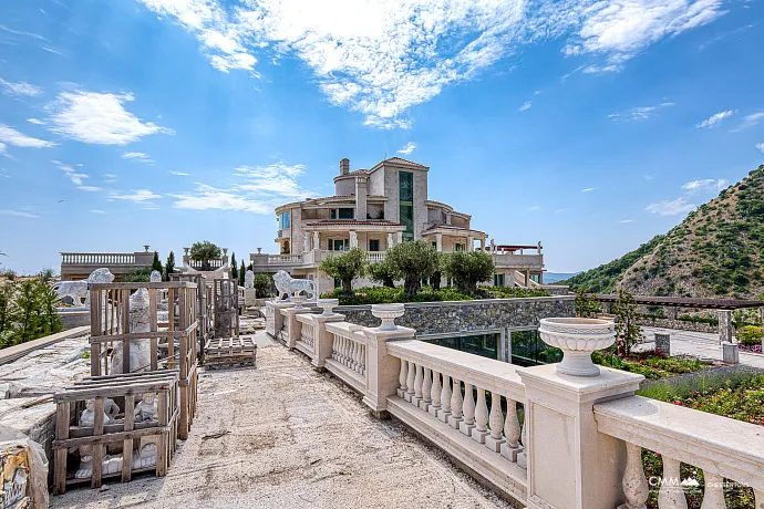 Exklusive Küstenvilla an der Adria – Eleganz und absolute Privatsphäre