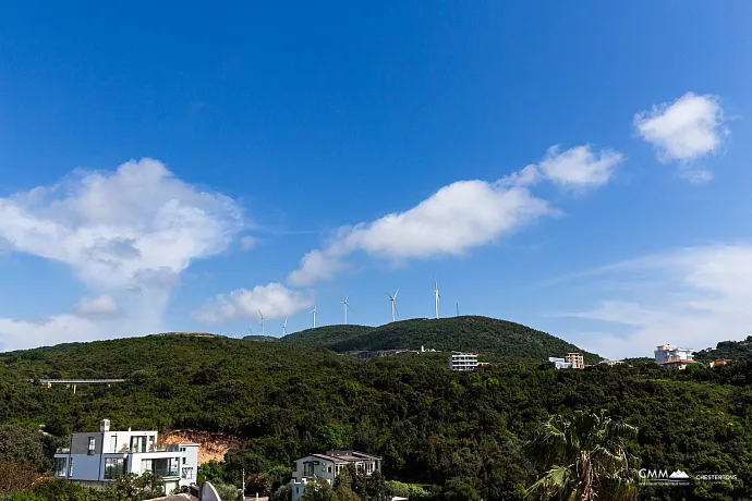 Geräumiges Haus in Utjeha mit Panoramablick auf das Meer