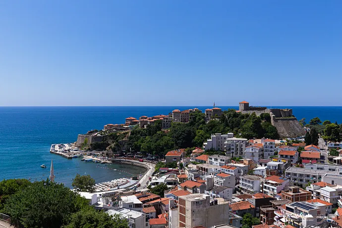 Penthouse in Ulcinj mit Meerblick