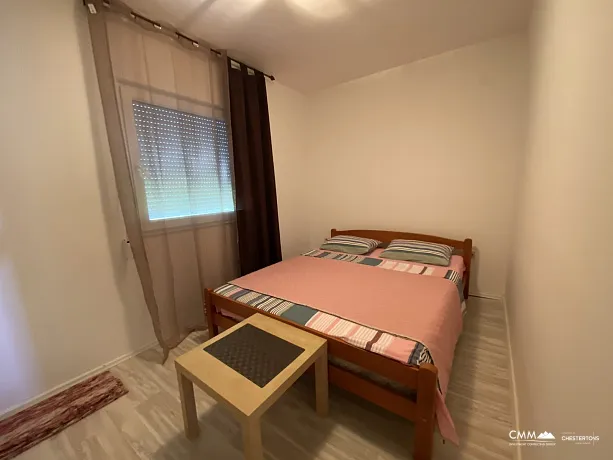 Haus in Radanovici mit Wohnungen