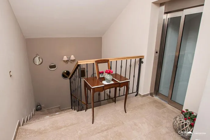 Attraktive Villa im malerischen Kotor, in der Gegend von Dobrota