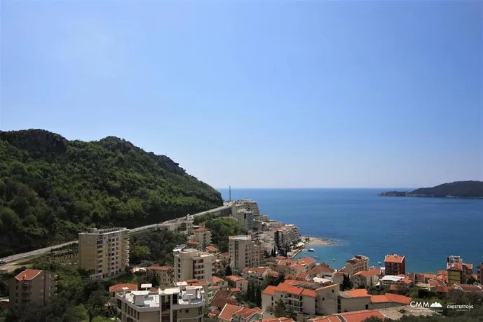 Ein-Zimmer-Wohnung in Rafailovici mit schönem Meerblick