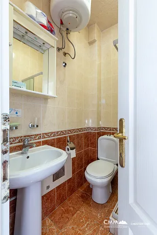 Gemütliche Wohnung in Bigovo direkt am Meer — mit Terrasse und Meerblick