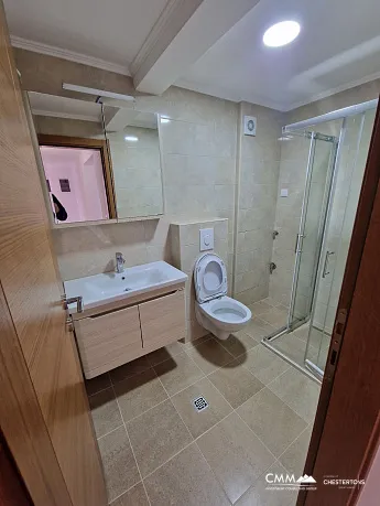Maisonette-Wohnung mit drei Schlafzimmern in Igalo mit Meerblick