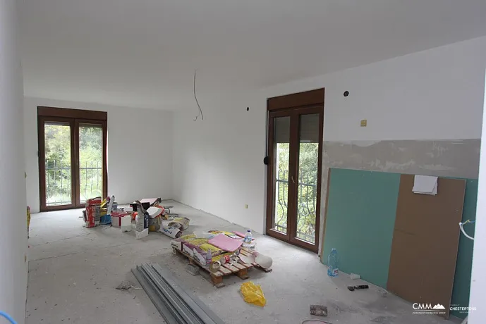 Neues Haus in Becici
