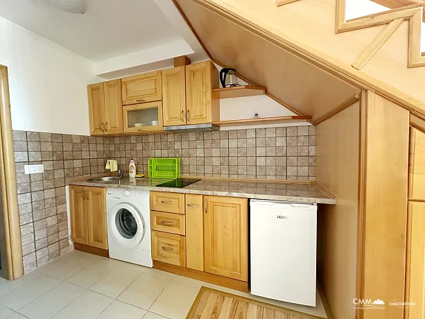 Dreistöckiges Haus in Dobra Voda 308m2