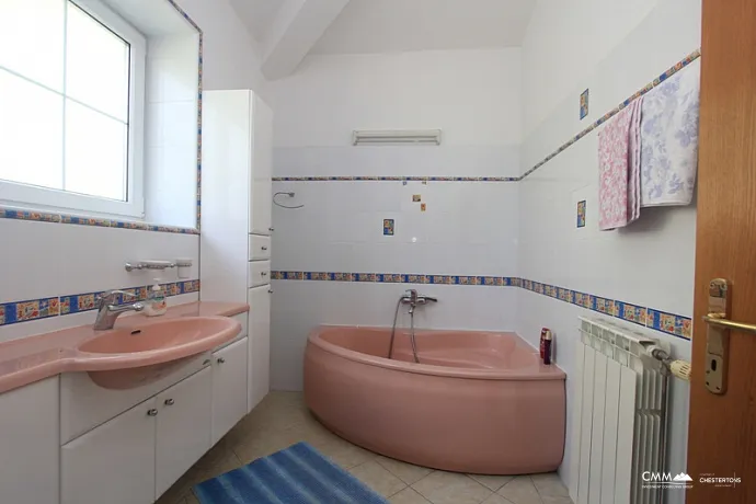 Luxusvilla mit Meerblick