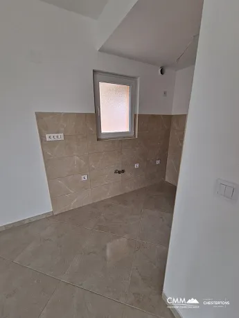 Maisonette-Wohnung mit drei Schlafzimmern in Igalo mit Meerblick
