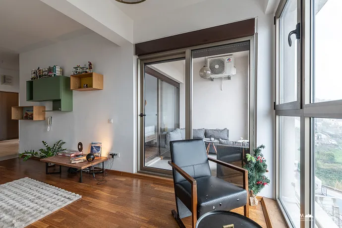 Geräumige Wohnung mit Meerblick in Tivat, Stadtteil Mažina