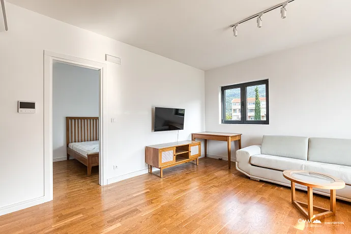 Moderne Wohnung 52m2 mit Meerblick – Bečići