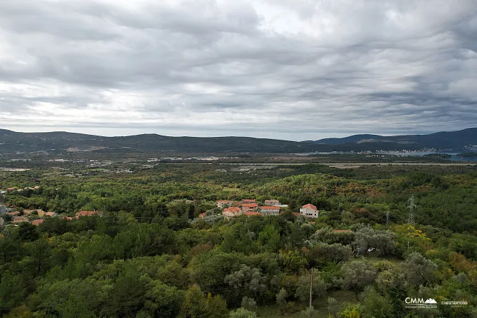 Grundstück in Kavach
