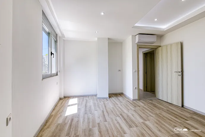 Penthouse in Ulcinj mit Meerblick