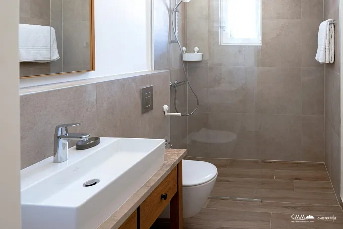 ATTRAKTIVE WOHNUNG IN LUŠTICA – IDEALE INVESTITION