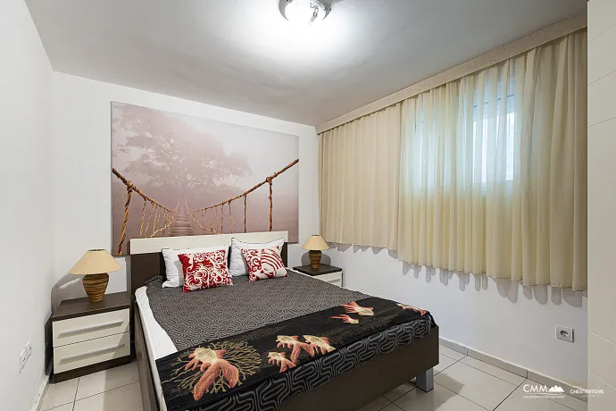 61m² große 2-Zimmer-Wohnung mit Meerblick – Seoce, Budva