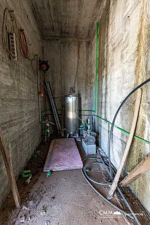 Urbanisiertes Grundstück mit Meerblick und eigener Wasserquelle – Lapčići, 1.000 m²