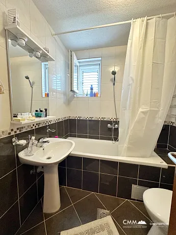 Mini-Hotel mit Pool und Spa in der Nähe der Lustica-Bay