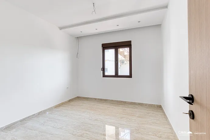 Renovierte Wohnung in Tivat, 78 m²