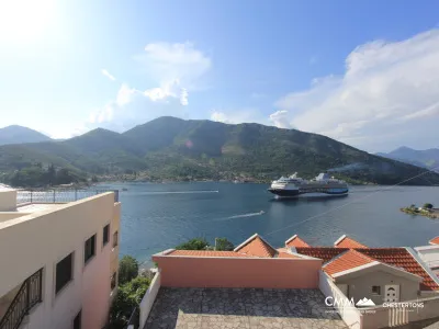 Wohnung zum Verkauf in Lepetane mit Meerblick
