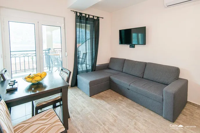 Luxuriöses Haus mit Apartments in Stoliv, nur einen Schritt vom Meer entfernt!