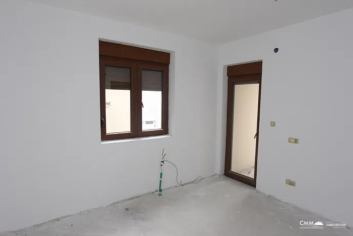 Neues Haus in Becici