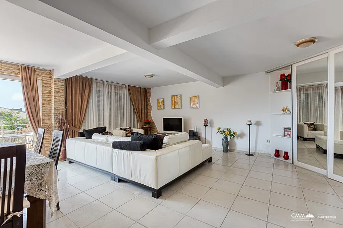 61m² große 2-Zimmer-Wohnung mit Meerblick – Seoce, Budva