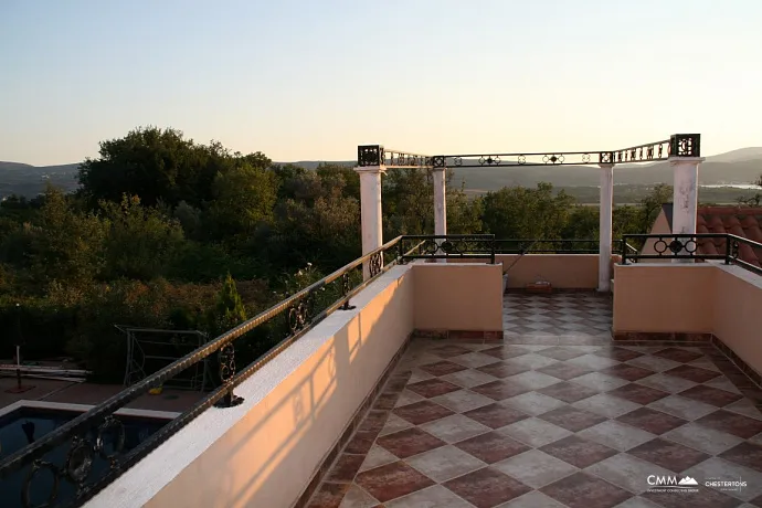 Luxusvilla mit Pool in Kotor