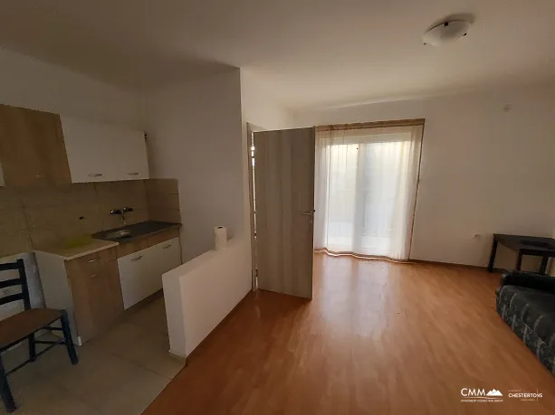 Haus mit 10 Wohnungen in Herceg Novi, Zelenika