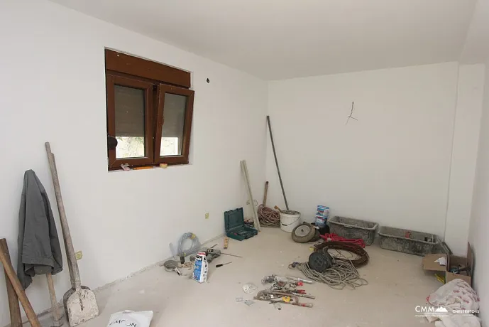 Neues Haus in Becici