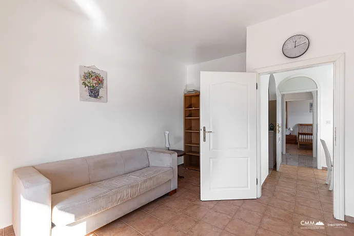 Gemütliche Wohnung in Bigovo direkt am Meer — mit Terrasse und Meerblick