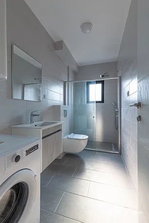 Moderne Wohnung 52m2 mit Meerblick – Bečići