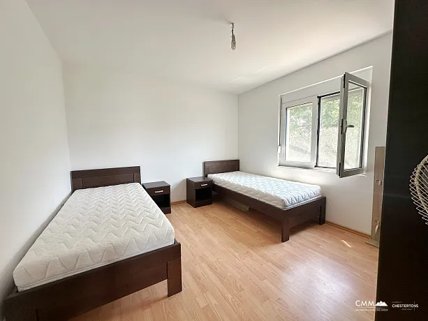 Dreistöckiges Haus mit Meerblick in Zagradje