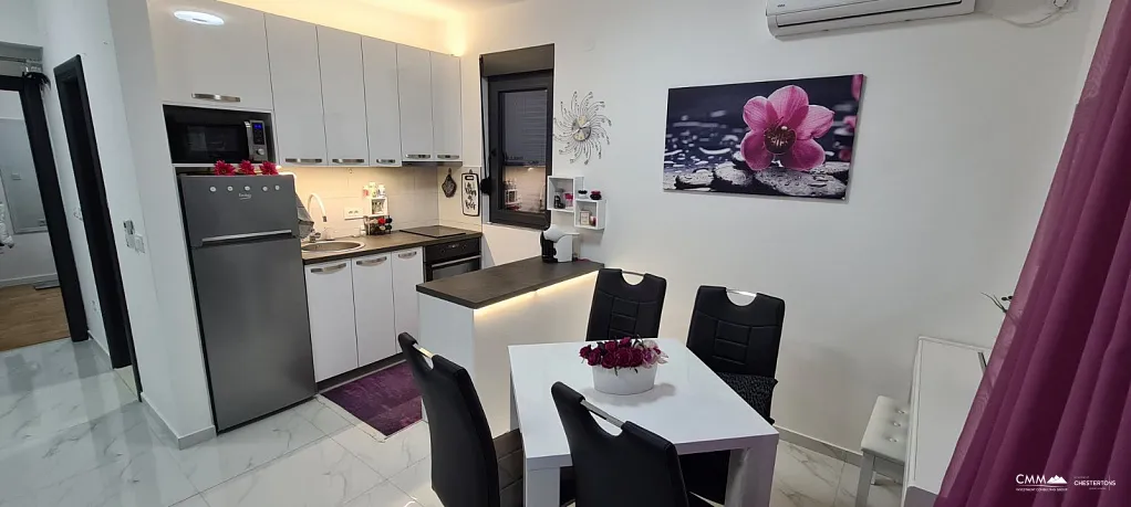 Moderne Wohnung im schönen Djenovici