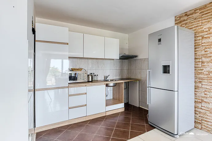 61m² große 2-Zimmer-Wohnung mit Meerblick – Seoce, Budva