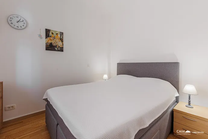 Wohnung mit einem Schlafzimmer in Becici