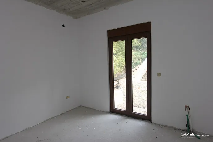 Neues Haus in Becici