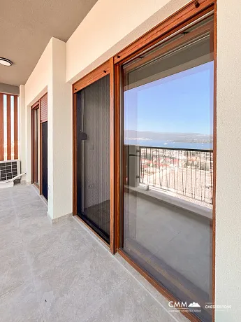 Wohnungen in einem neuen Komplex in Tivat