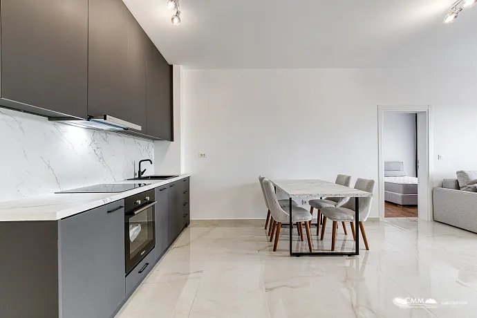 Helle Zwei-Zimmer-Wohnung in Bar