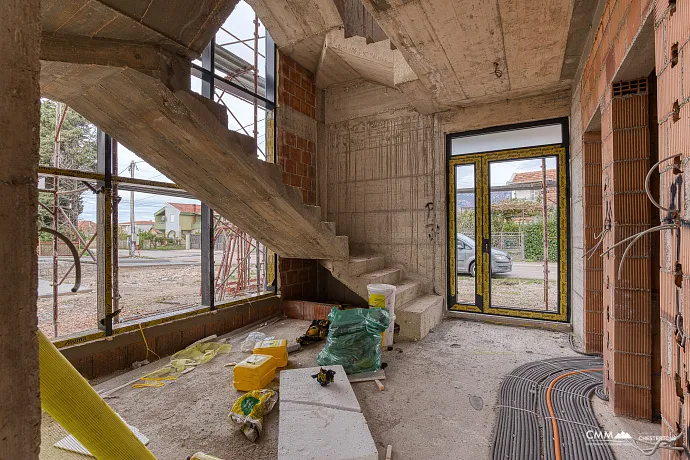 Modernes Haus in Bar mit Terrasse und 3 Schlafzimmern