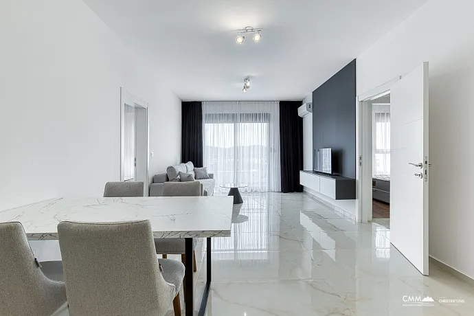 Helle Zwei-Zimmer-Wohnung in Bar