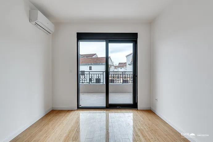 Modernes Apartmenthaus mit Meerblick in Budva